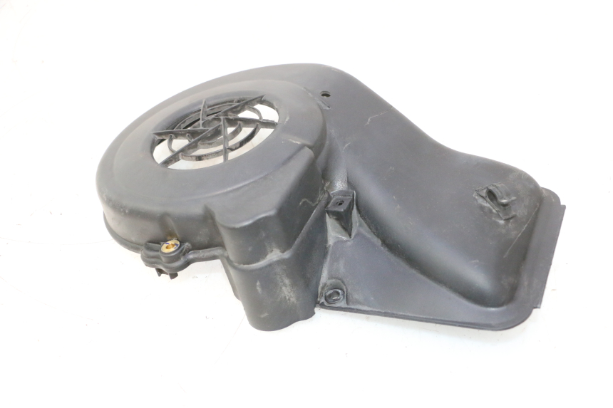 photo de CACHE MOTEUR PIAGGIO LIBERTY IGET S 125 (2016 - 2020) - Points de fixation