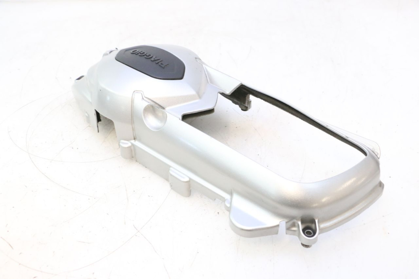 photo de CACHE MOTEUR PIAGGIO MP3 LT 300 (2010 - 2016) - Gros plan technique