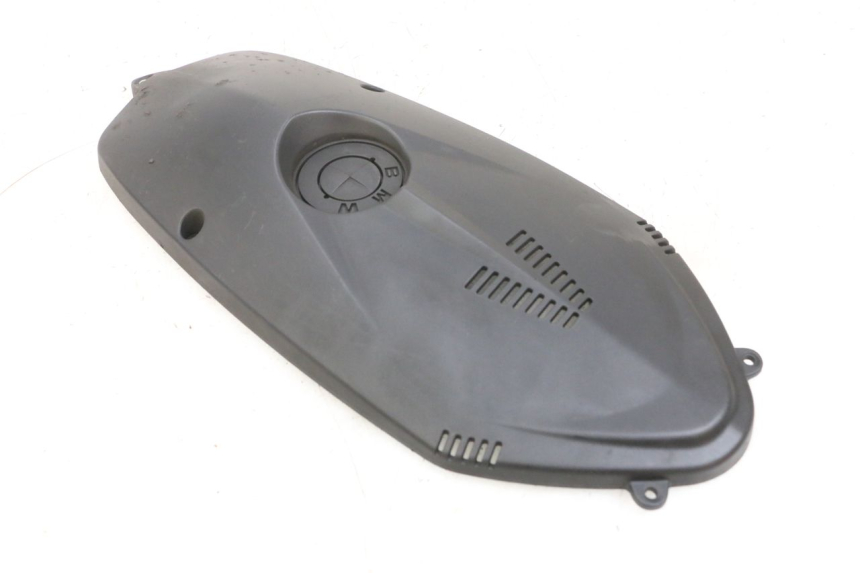 photo de CACHE MOTEUR BMW R RT ABS 1200 (2010 - 2014) - Gros plan technique