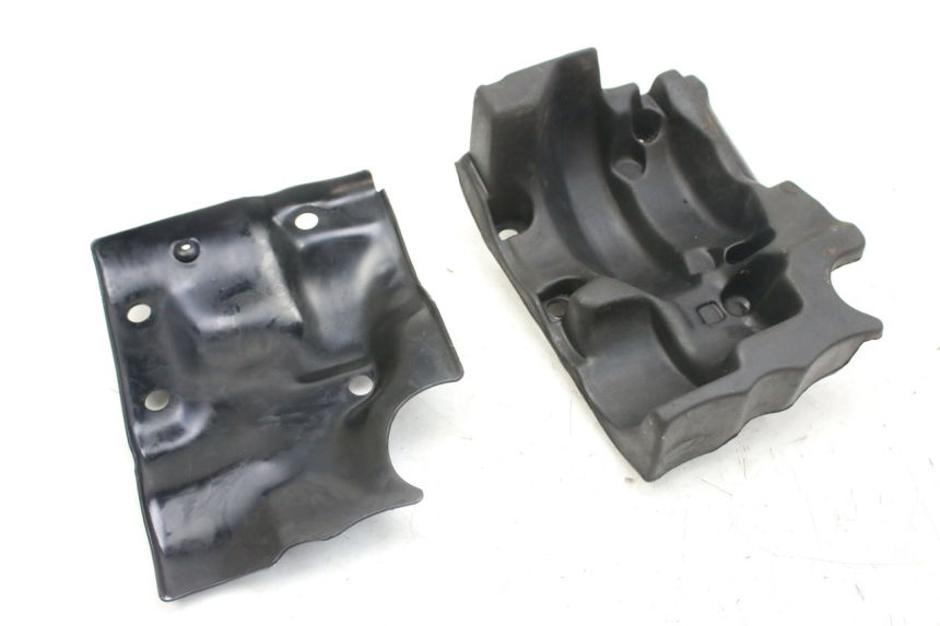 photo de CACHE MOTEUR TRIUMPH SPRINT ST 955 (1999 - 2001) - Détail de la pièce