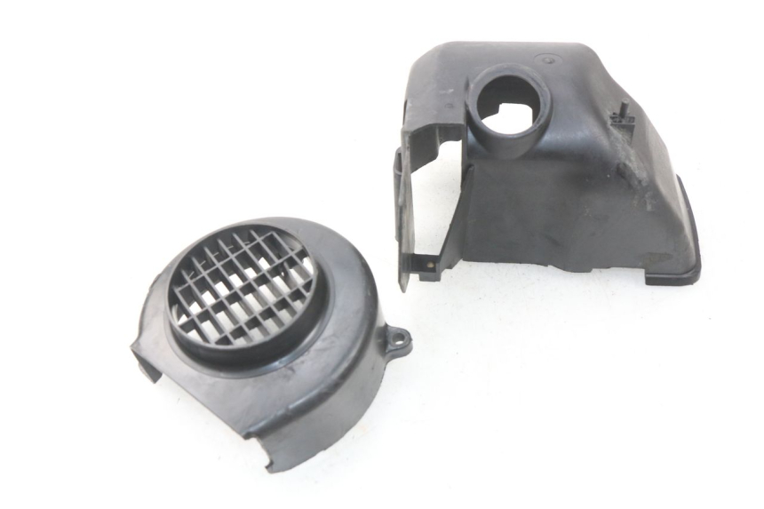 photo de CACHE MOTEUR PEUGEOT VIVACITY 100 (1999 - 2008) - Gros plan technique