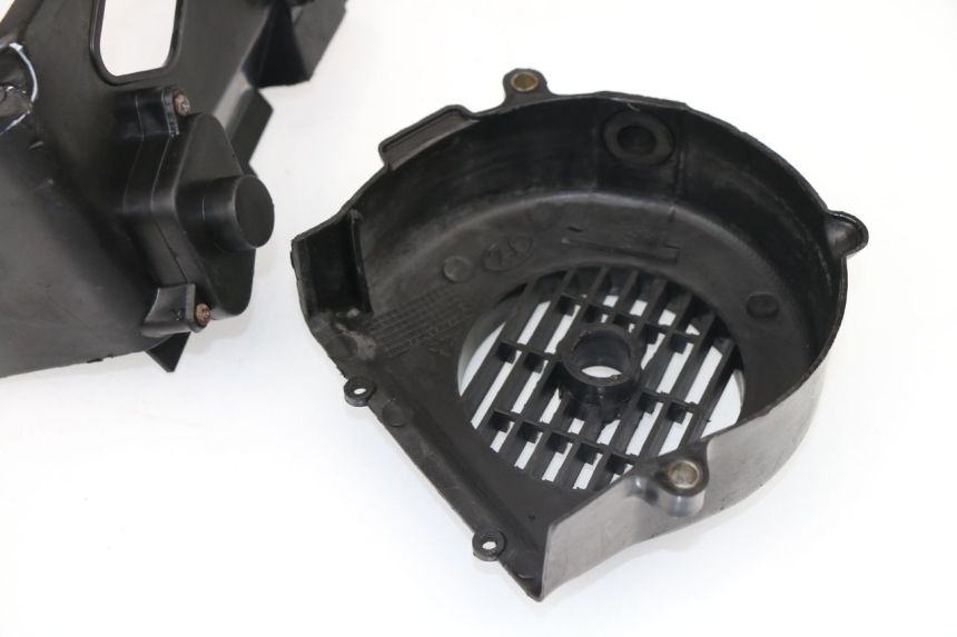 photo de CACHE MOTEUR ROADSIGN WALLABY 50 (2009 - 2014) - Vue d’ensemble