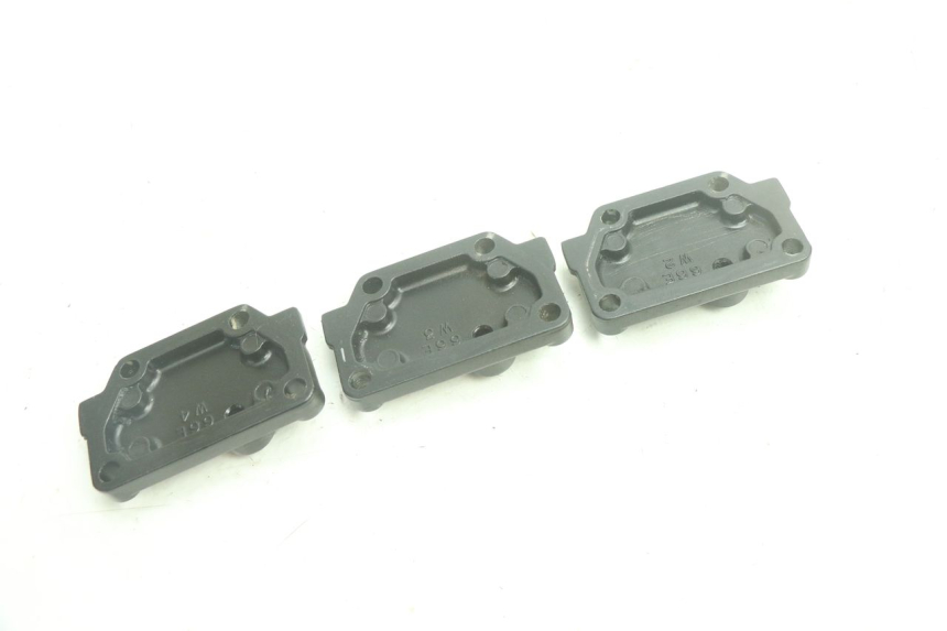 photo de CACHE MOTEUR YAMAHA WAVE RUNNER GP R 1200 (2000 - 2003) - Gros plan technique