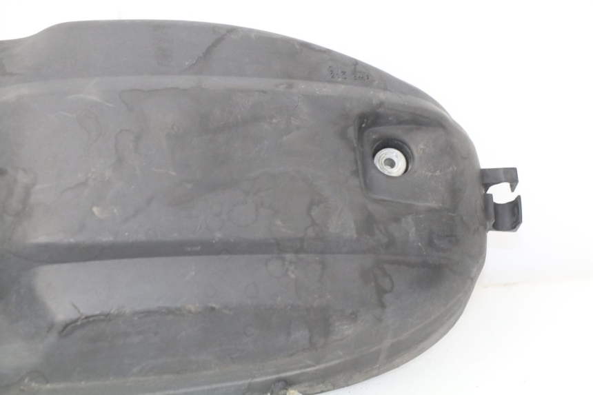 photo de CACHE MOTEUR YAMAHA XMAX X-MAX 125 (2006 - 2009) - Points de fixation