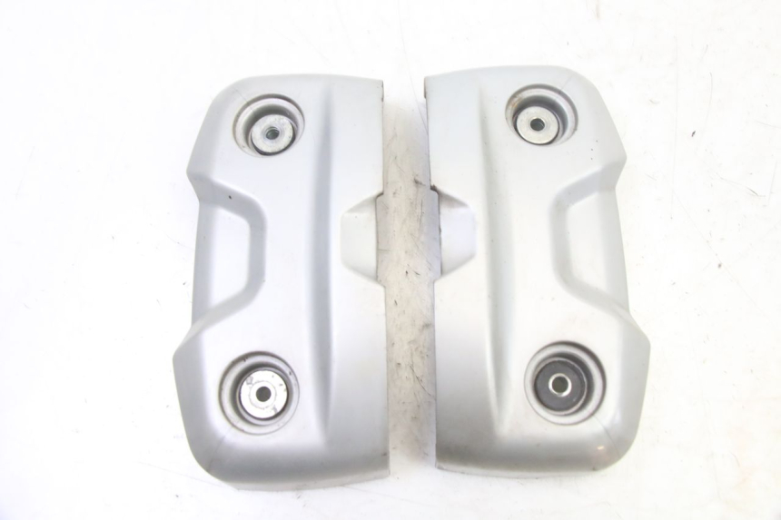 photo de CACHE MOTEUR HONDA XLV VARADERO 125 (2000 - 2006) - Gros plan technique