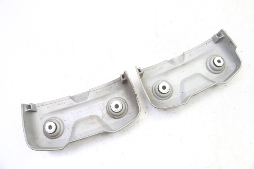 photo de CACHE MOTEUR HONDA XLV VARADERO 125 (2000 - 2006) - Points de fixation