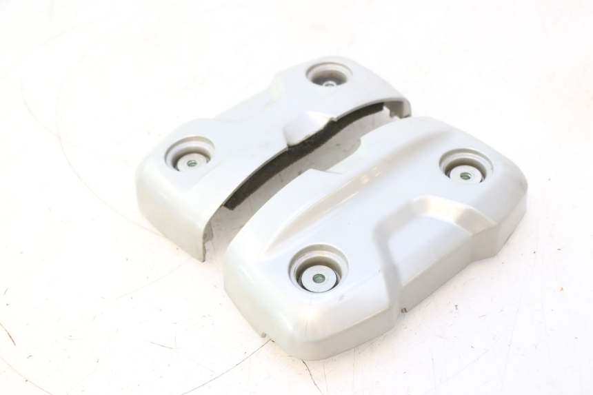 photo de CACHE MOTEUR HONDA XLV VARADERO 125 (2007 - 2012) - Gros plan technique