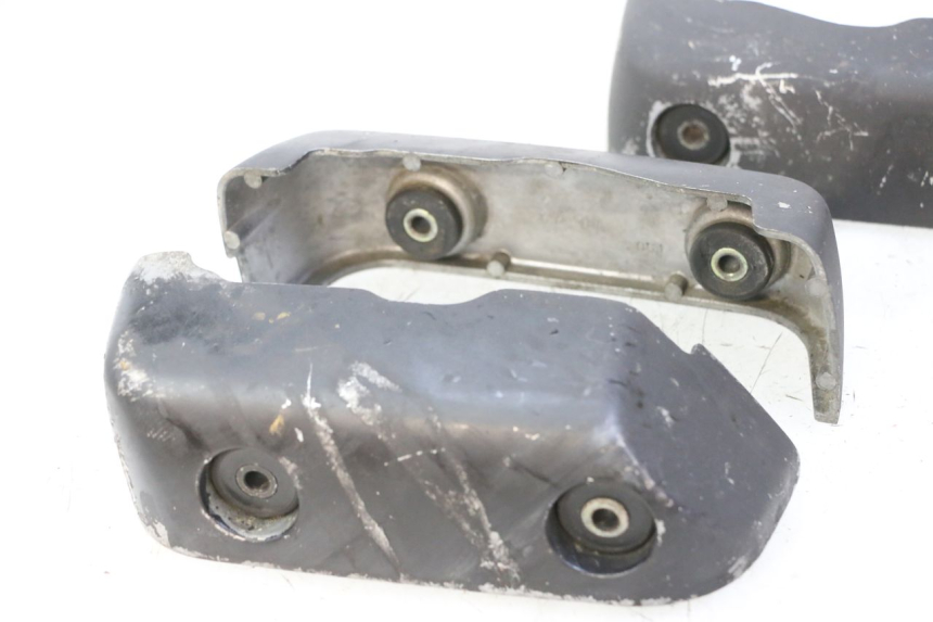 photo de CACHE MOTEUR YAMAHA XV VIRAGO 535 (1988 - 2004) - Gros plan technique