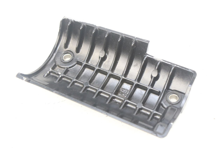 photo de CACHE MOTEUR KAWASAKI ZR7 ZR-7 S 750 (1999 - 2004) - Autre angle de vue