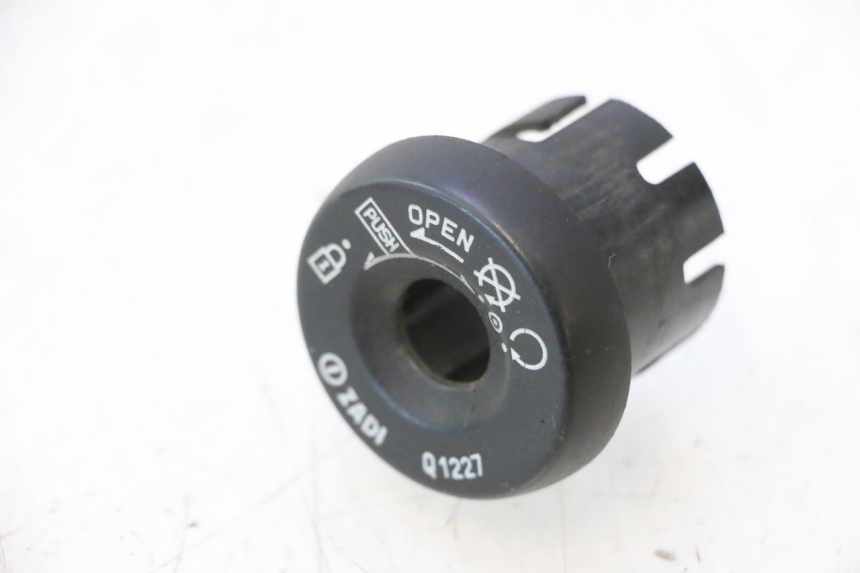 photo de CACHE NEIMAN YAMAHA YP MAJESTY 125 (1998 - 2001) - Zoom état d’usage