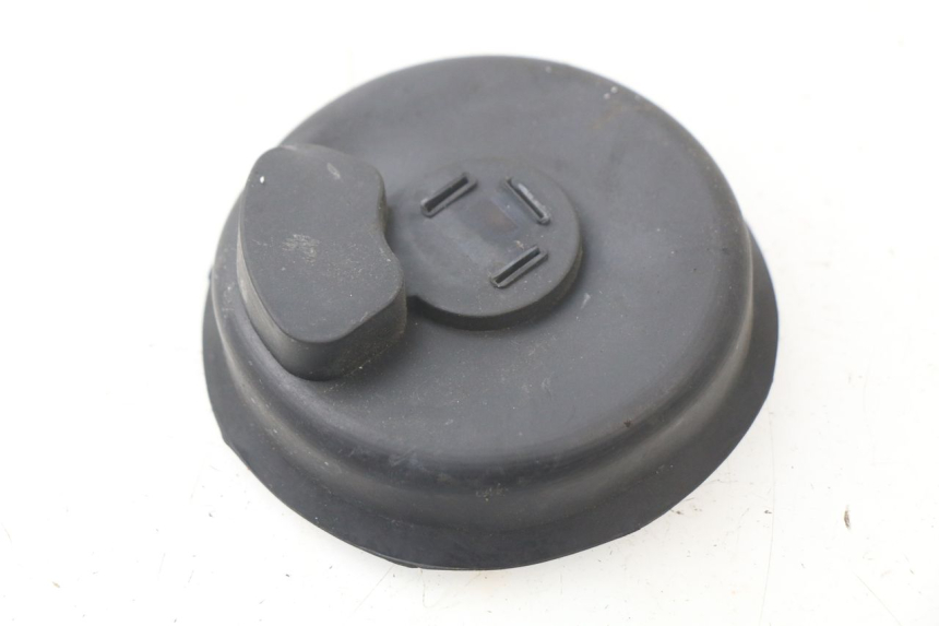 photo de CACHE POUSSIERE PHARE HYOSUNG AQUILA GV 125 (2009 - 2016) - Détail de la pièce