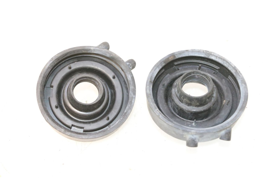 photo de CACHE POUSSIERE PHARE SUZUKI BURGMAN 125 (2007 - 2014) - Détail de la pièce