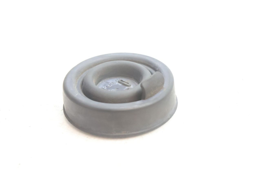 photo de CACHE POUSSIERE PHARE PIAGGIO LIBERTY 125 (1998 - 2008) - Détail de la pièce