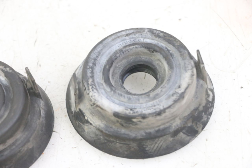 photo de CACHE POUSSIERE PHARE YAMAHA XMAX X-MAX 125 (2006 - 2009) - Autre angle de vue