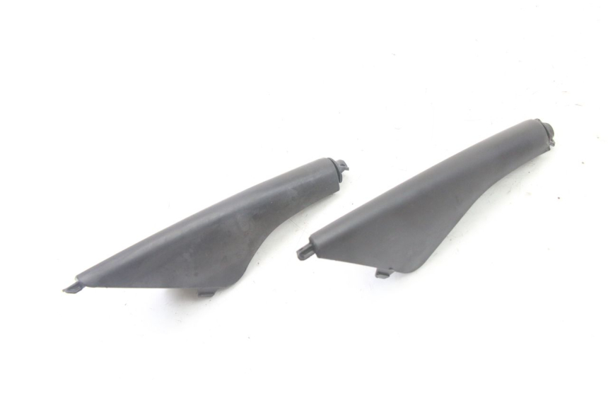 photo de CACHE RETROVISEUR APRILIA ATLANTIC 125 (2003 - 2009) - Zoom état d’usage