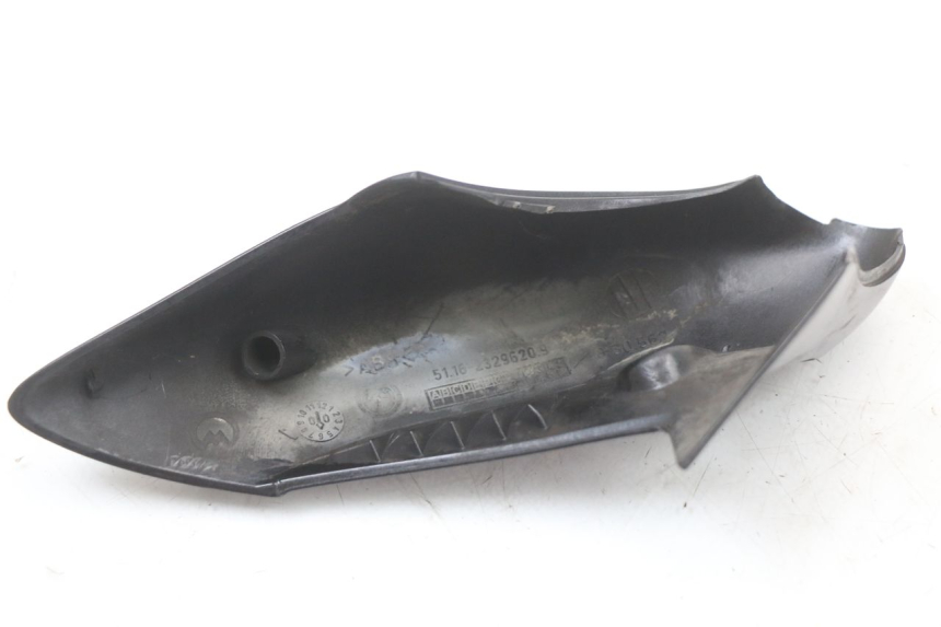 photo de CACHE RETROVISEUR BMW C1 125 (2000 - 2003) - Points de fixation