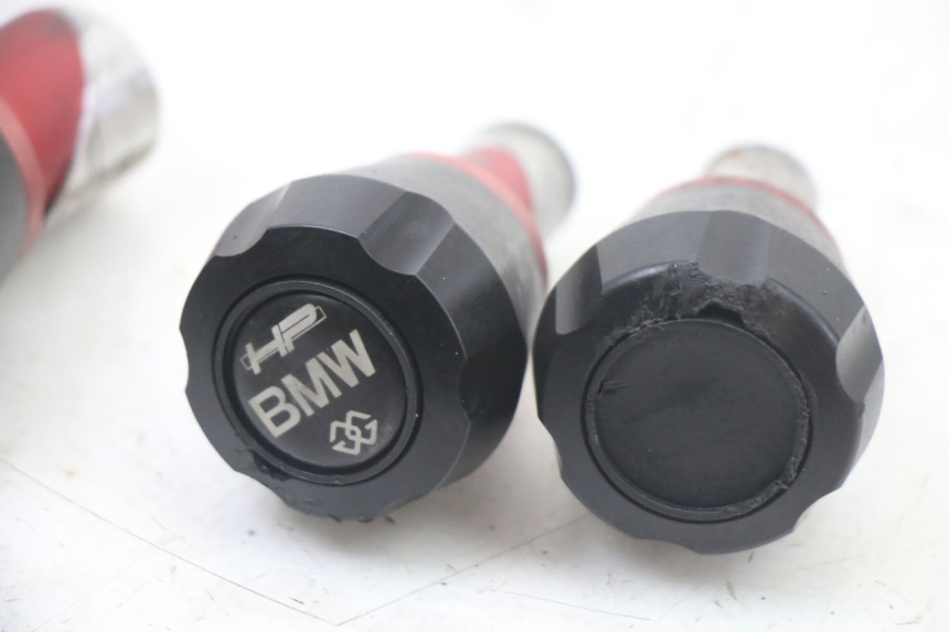 photo de CACHE ROUE BMW S RR ABS S1000RR 1000 (2015 - 2018) - Zoom état d’usage