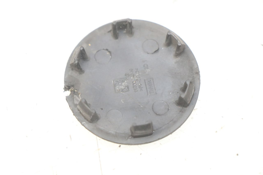 photo de CACHE ROUE PEUGEOT CITYSTAR 50 (2013 - 2017) - Détail de la pièce