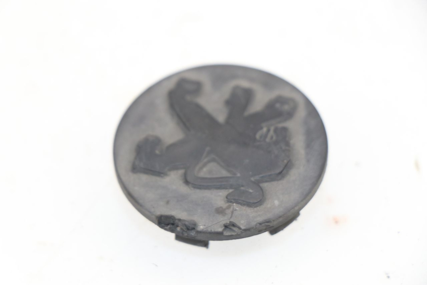 photo de CACHE ROUE PEUGEOT ELYSTAR 50 (2002 - 2014) - Détail de la pièce