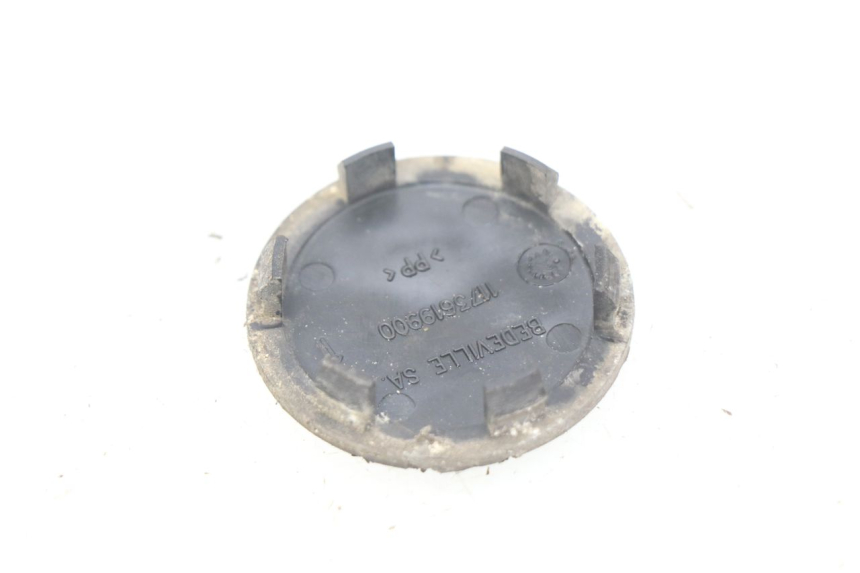 photo de CACHE ROUE PEUGEOT ELYSTAR 50 (2002 - 2014) - Zoom état d’usage