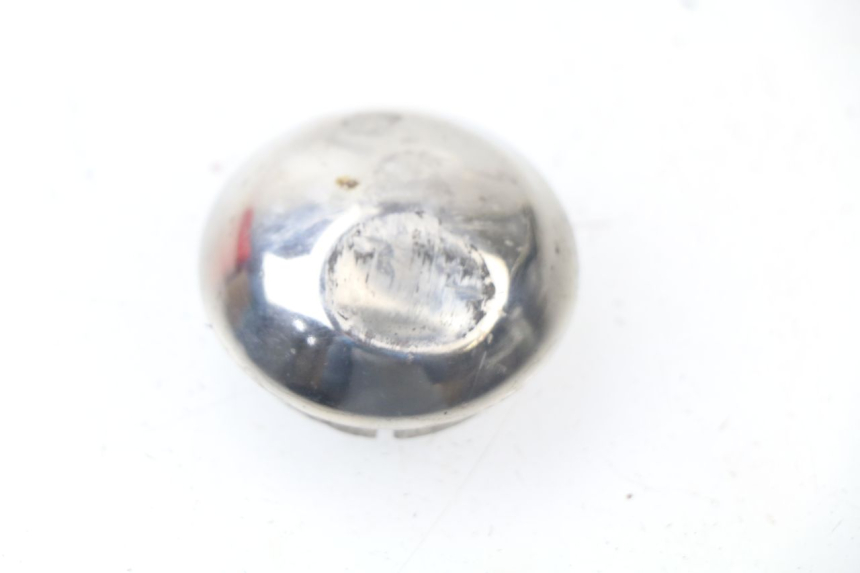 photo de CACHE ROUE PIAGGIO LIBERTY 4T 50 (2018 - 2021) - Détail de la pièce