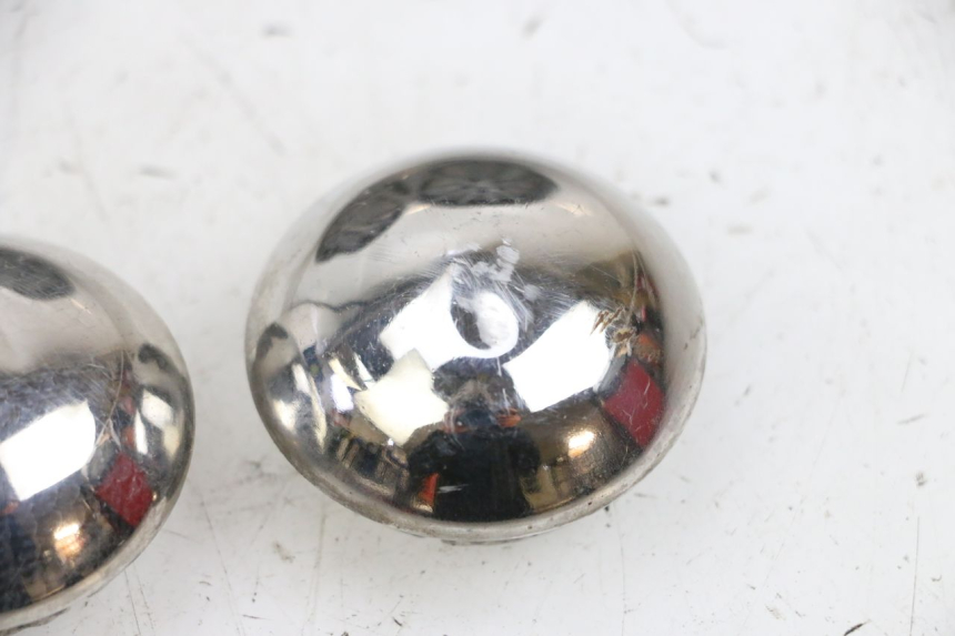 photo de CACHE ROUE PIAGGIO MP3 RL 250 (2006 - 2010) - Gros plan technique