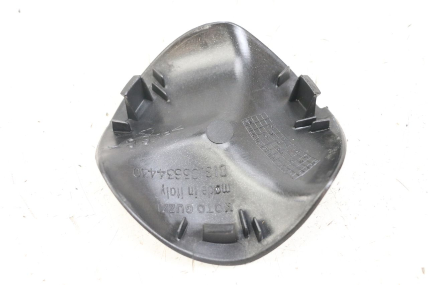 photo de CACHE ROUE MOTO GUZZI NORGE 8V GT 1200 (2011 - 2016) - Zoom état d’usage