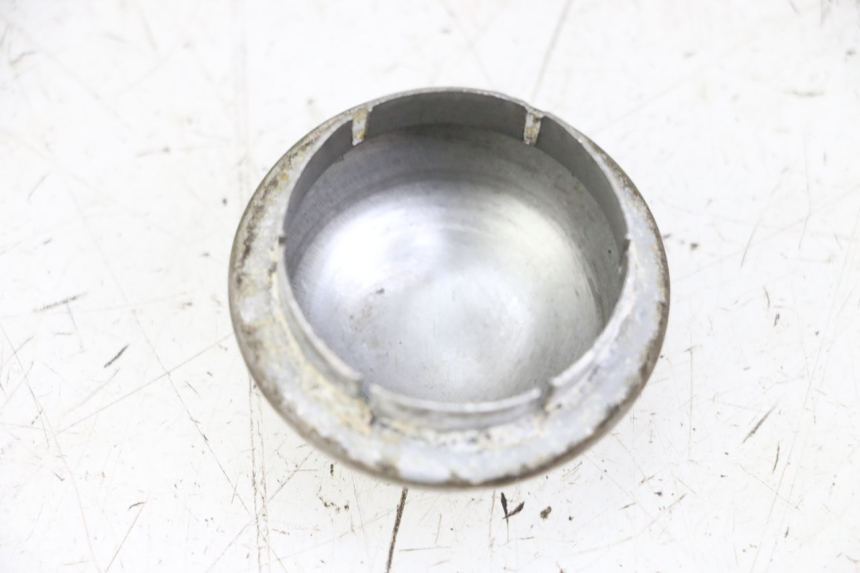 photo de CACHE ROUE PIAGGIO VESPA LX 2T 50 (2005 - 2013) - Détail de la pièce