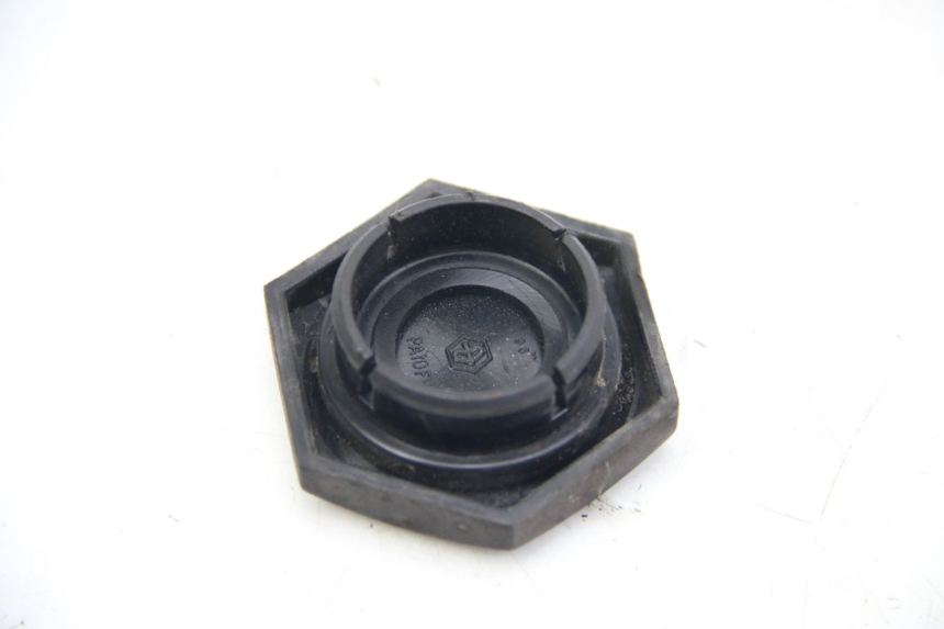 photo de CACHE ROUE GILERA RUNNER SP 50 (2009 - 2017) - Détail de la pièce