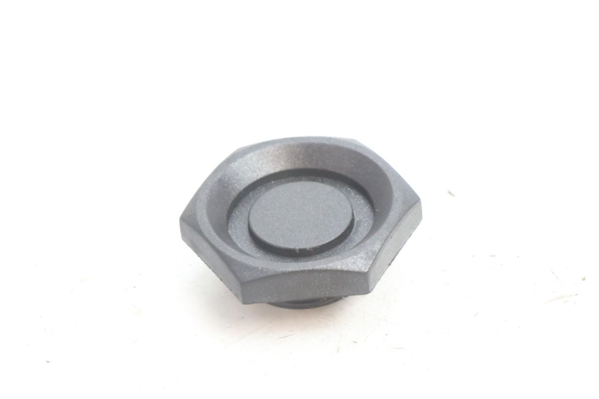 photo de CACHE ROUE GILERA RUNNER SP 50 (2002 - 2004) - Détail de la pièce