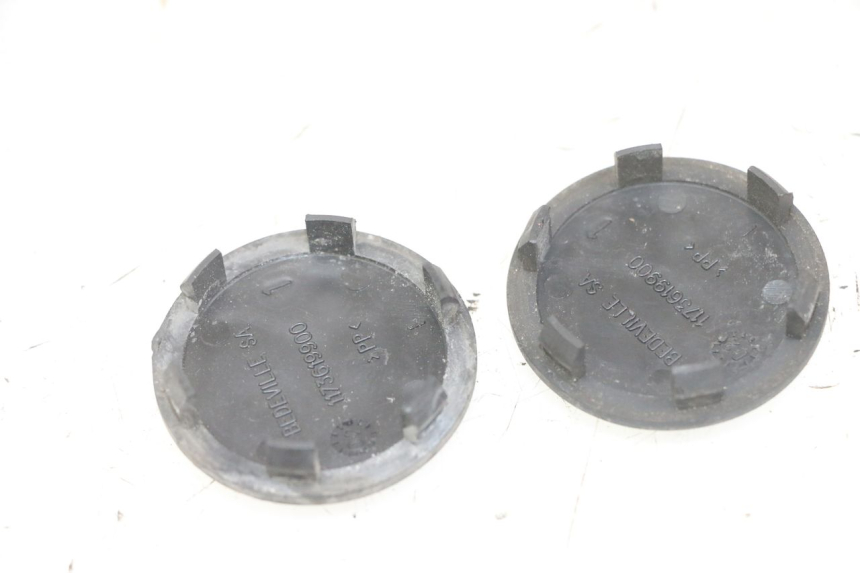 photo de CACHE ROUE PEUGEOT SPEEDFIGHT 2 LC 50 (2000 - 2009) - Détail de la pièce