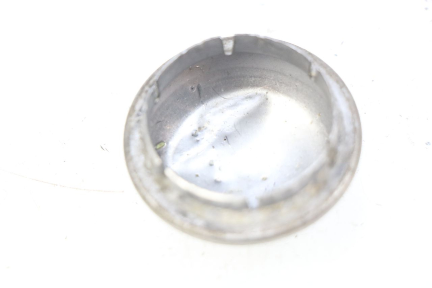 photo de CACHE ROUE PIAGGIO VESPA LX 2T 50 (2005 - 2013) - Détail de la pièce