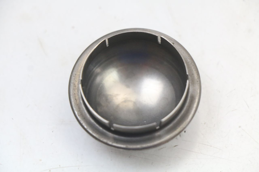 photo de CACHE ROUE PIAGGIO VESPA LX 125 (2005 - 2010) - Détail de la pièce