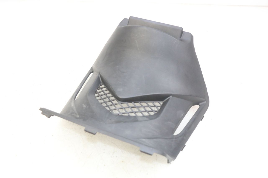 photo de CACHE SOUS SELLE KYMCO AGILITY 16+ 4T 50 (2018 - 2023) - Gros plan technique