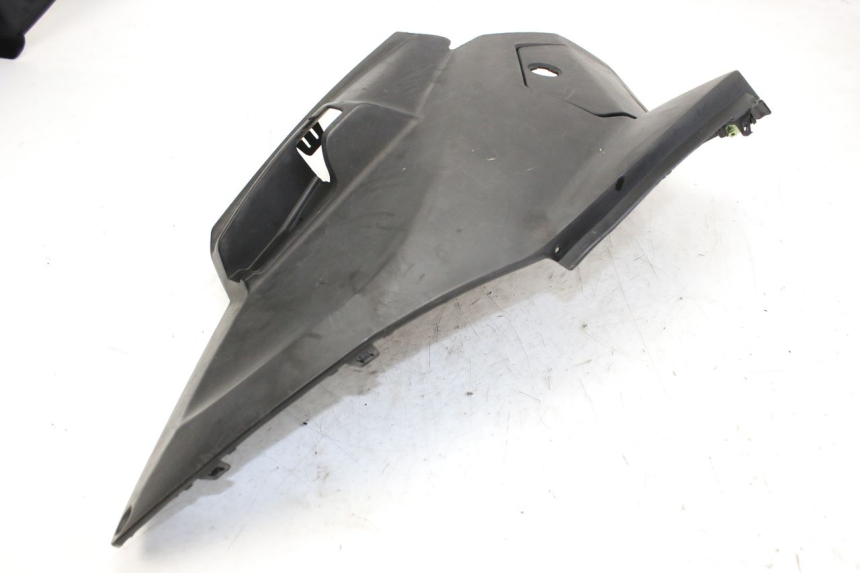 photo de CACHE SOUS SELLE PEUGEOT CITYSTAR 50 (2013 - 2017) - Détails caractéristiques