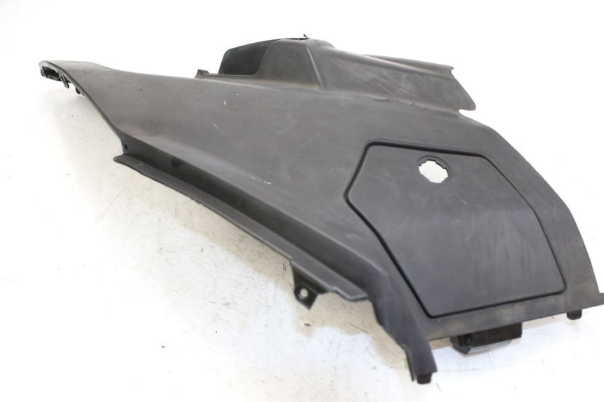 photo de CACHE SOUS SELLE PEUGEOT CITYSTAR 50 (2013 - 2017) - Zoom composants