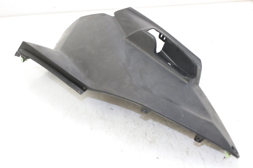 photo de CACHE SOUS SELLE PEUGEOT CITYSTAR 50 (2013 - 2017) - Zoom état d’usage