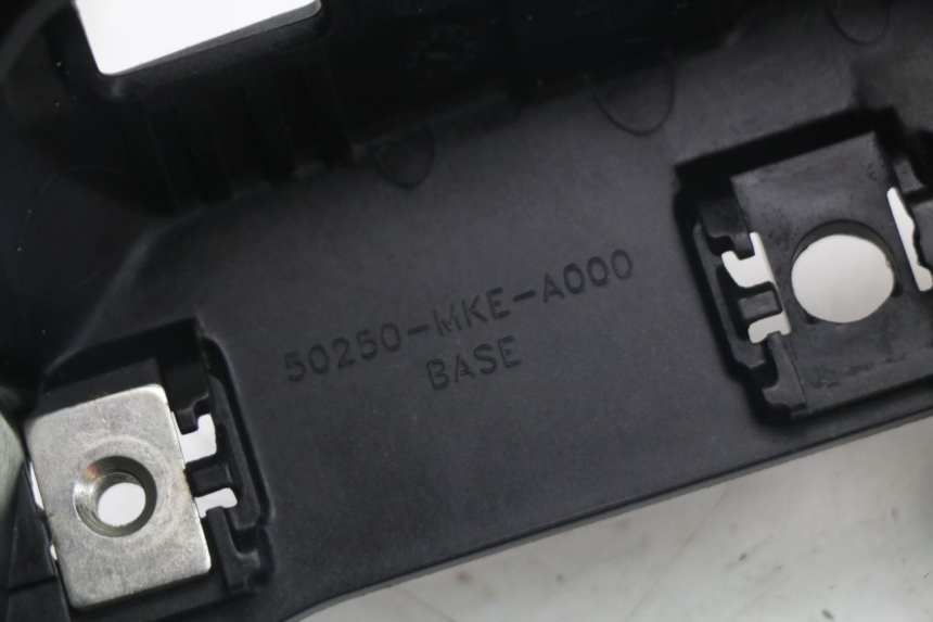 photo de CACHE SOUS SELLE HONDA CRF R 250 (2020 - 2021) - État de surface