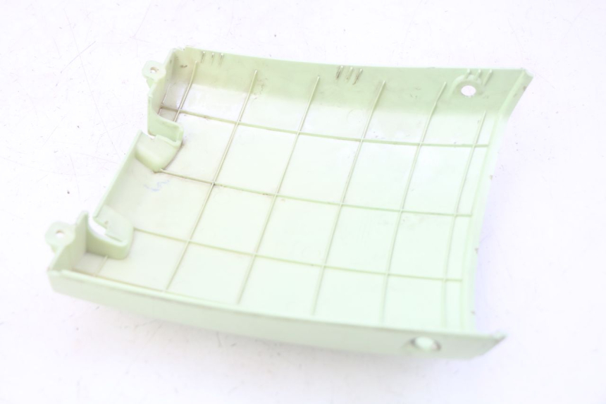 photo de CACHE SOUS SELLE PEUGEOT DJANGO 2T 50 (2014 - 2019) - Détail de la pièce