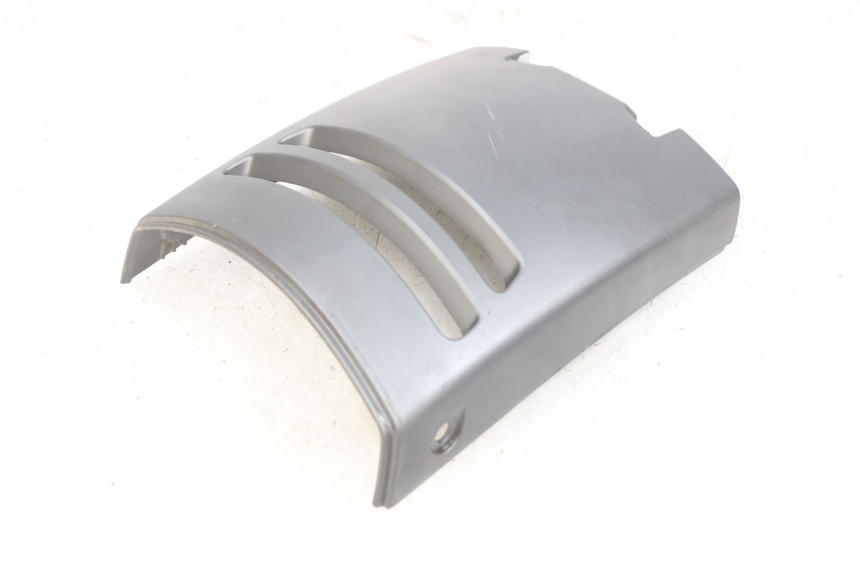 photo de CACHE SOUS SELLE PEUGEOT DJANGO 4T 50 (2014 - 2019) - Gros plan technique