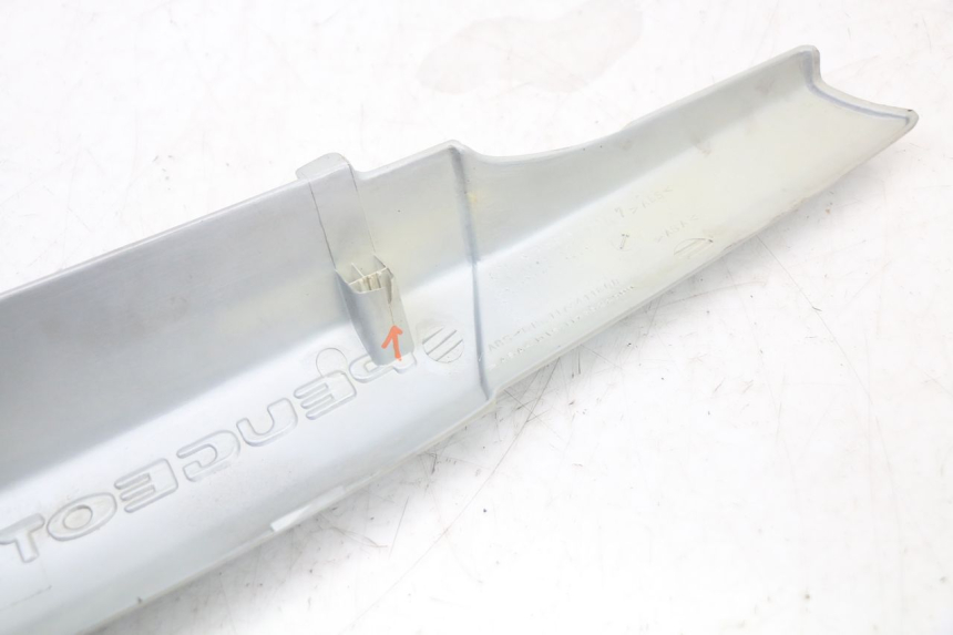photo de CACHE SOUS SELLE DROIT PEUGEOT 103 VOGUE VS2 50 (2004 - 2017) - Pièce contrôlée