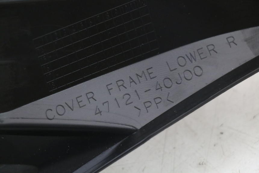 photo de CACHE SOUS SELLE DROIT SUZUKI ADDRESS 110 (2015 - 2020) - Marquages et références