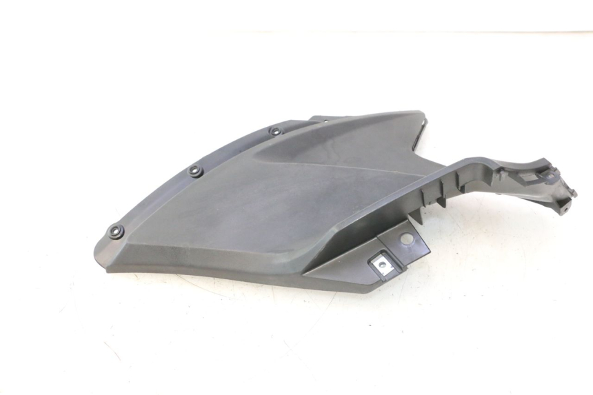 photo de CACHE SOUS SELLE DROIT KYMCO AGILITY CITY 16P 125 (2015 - 2024) - Points de fixation