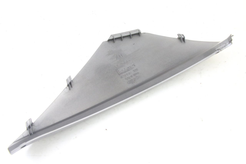 photo de CACHE SOUS SELLE DROIT APRILIA ATLANTIC 125 (2003 - 2009) - Autre angle de vue