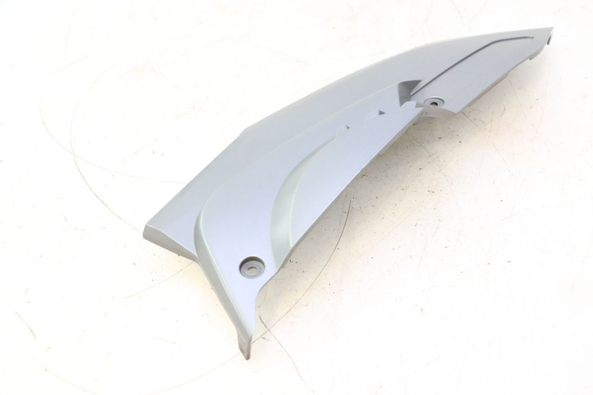 photo de CACHE SOUS SELLE DROIT BMW C SPORT 650 (2015 - 2021) - État de surface