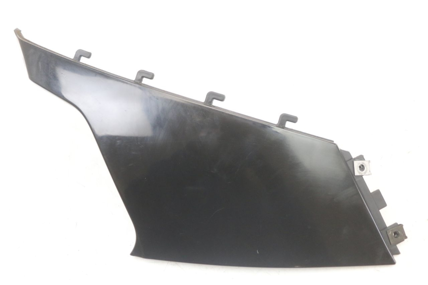 photo de CACHE SOUS SELLE DROIT BMW C1 125 (2000 - 2003) - Vue principale