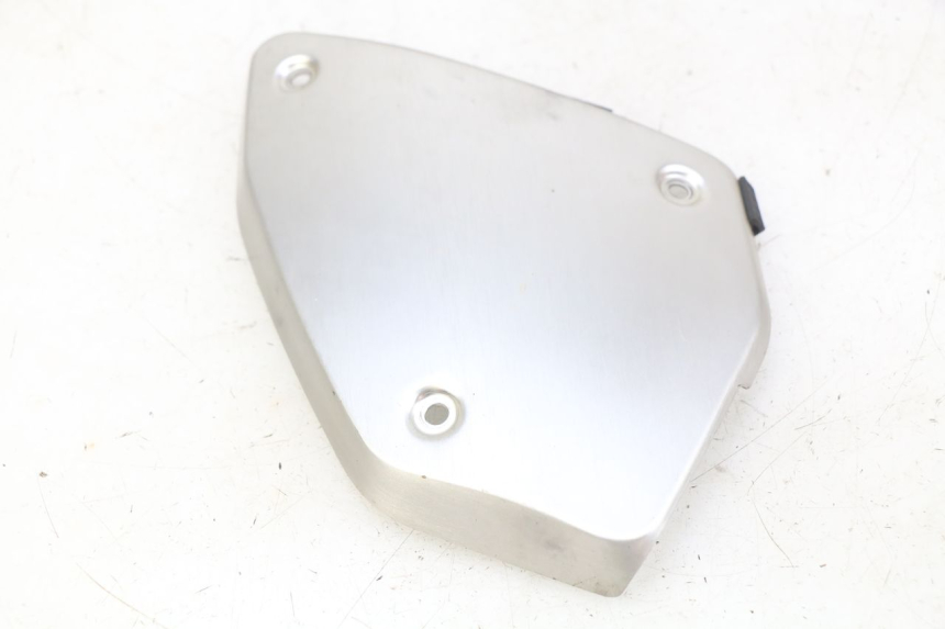 photo de CACHE SOUS SELLE DROIT HONDA CB R 1000 (2018 - 2023) - Autre angle de vue