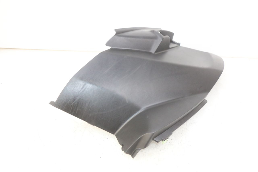 photo de CACHE SOUS SELLE DROIT PEUGEOT CITYSTAR AIR 125 (2014 - 2017) - Vue d’ensemble