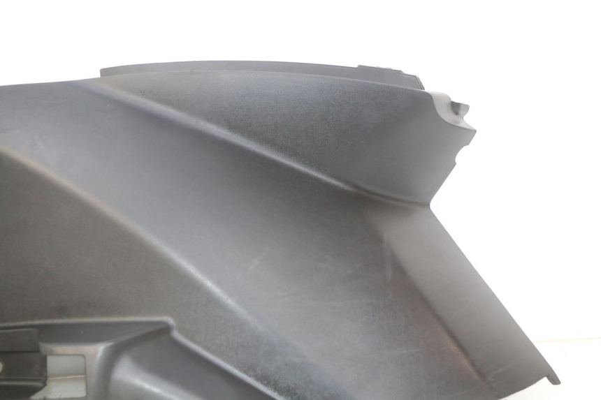 photo de CACHE SOUS SELLE DROIT PEUGEOT CITYSTAR AIR 125 (2014 - 2017) - Pièce contrôlée