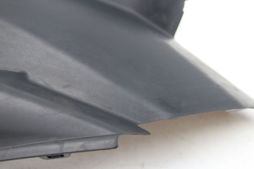 photo de CACHE SOUS SELLE DROIT PEUGEOT CITYSTAR 125 (2011 - 2017) - Zoom état d’usage